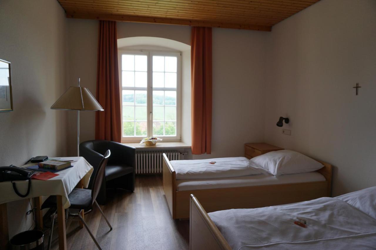 Tagungshaus Im Kloster Neresheim Hotel Buitenkant foto