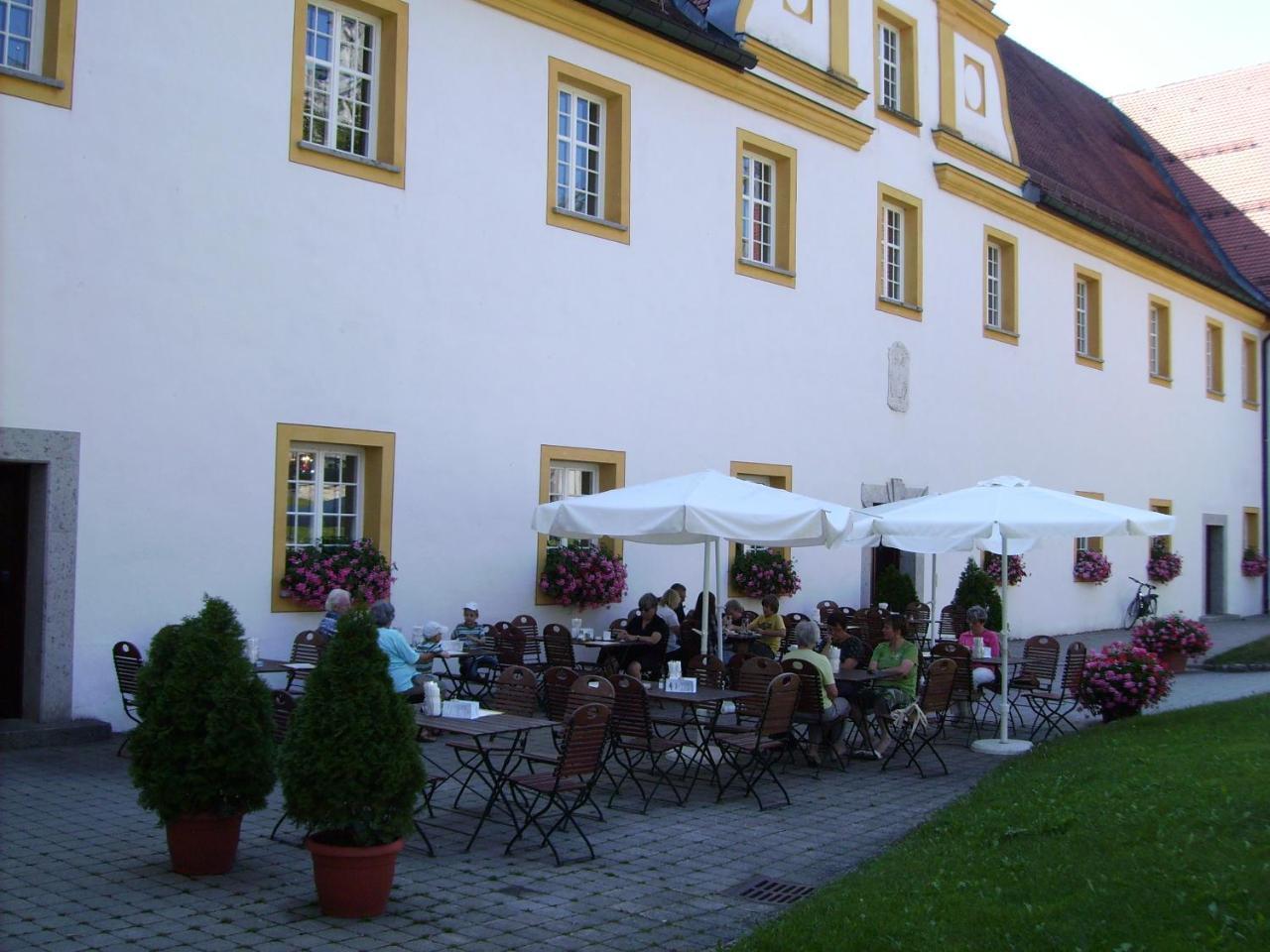 Tagungshaus Im Kloster Neresheim Hotel Buitenkant foto